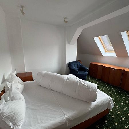 Hotel Iadolina Стана де Вале Екстериор снимка