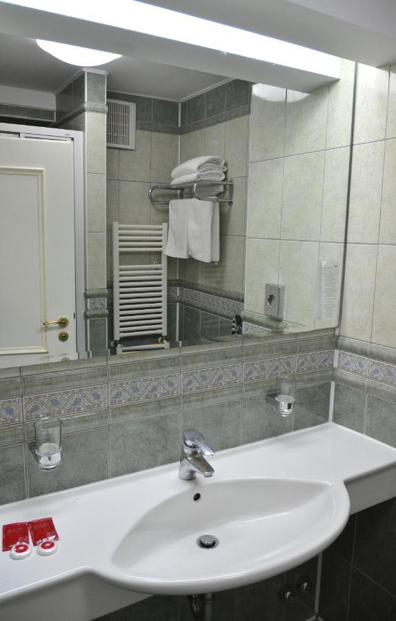 Hotel Iadolina Стана де Вале Екстериор снимка