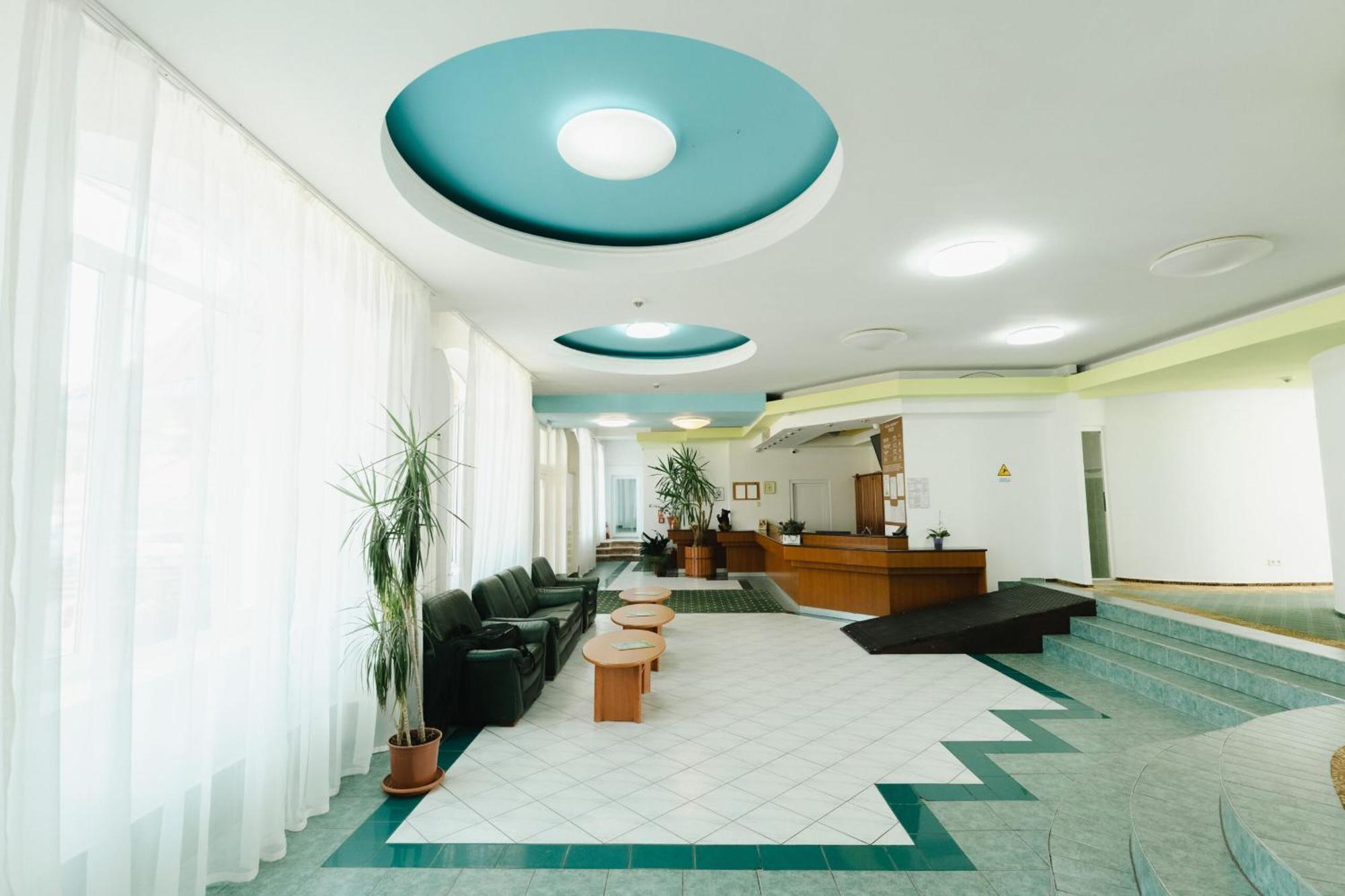 Hotel Iadolina Стана де Вале Екстериор снимка