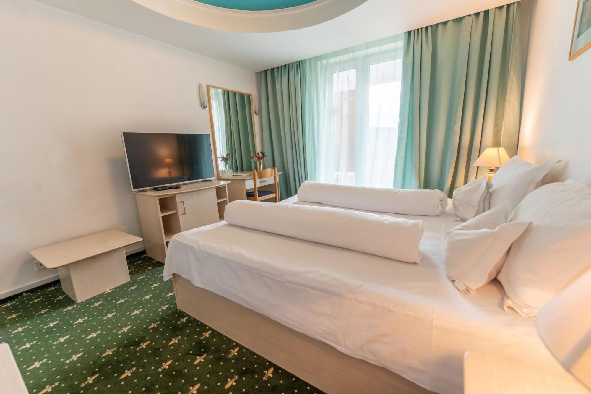 Hotel Iadolina Стана де Вале Екстериор снимка