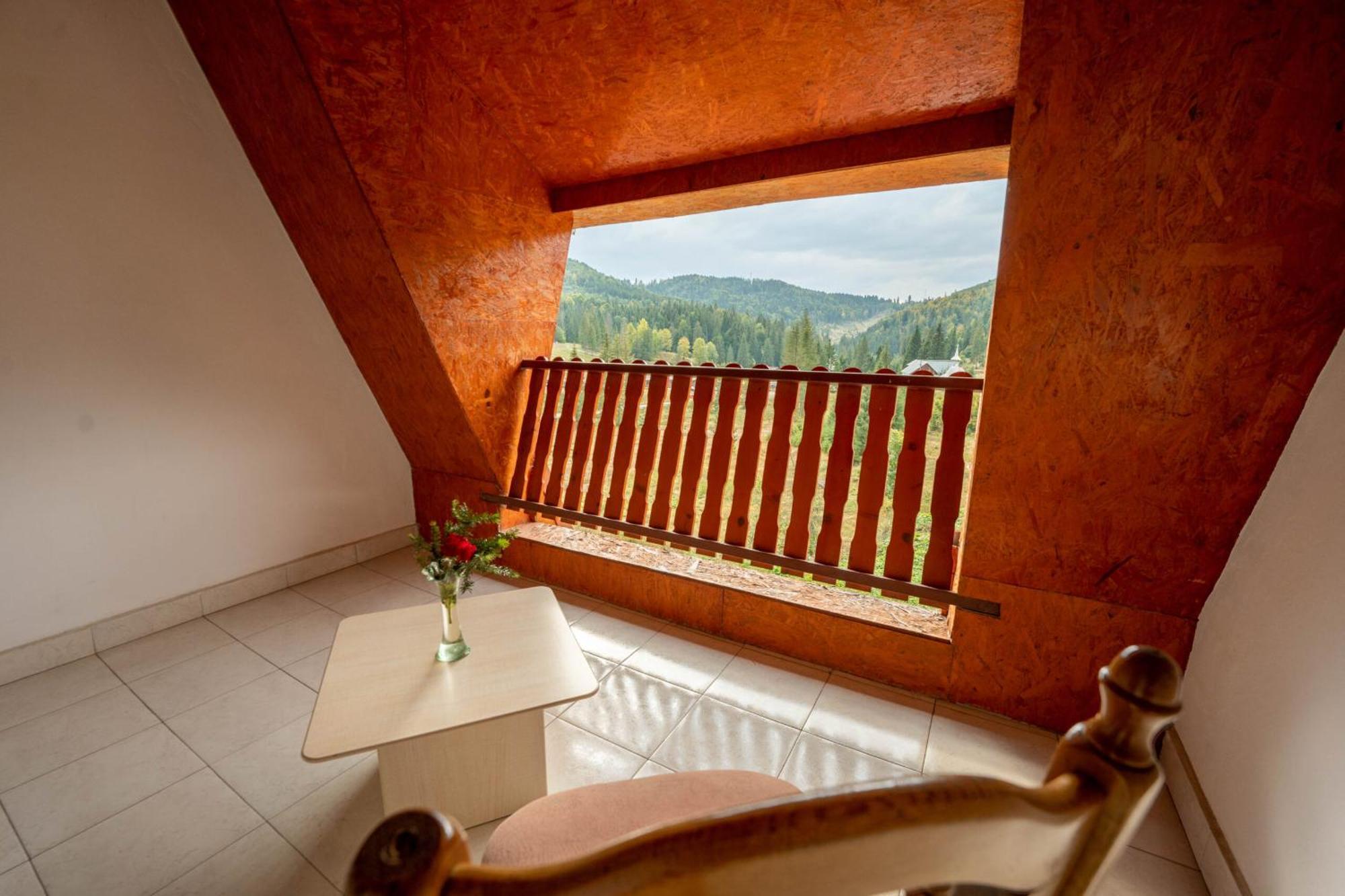 Hotel Iadolina Стана де Вале Екстериор снимка