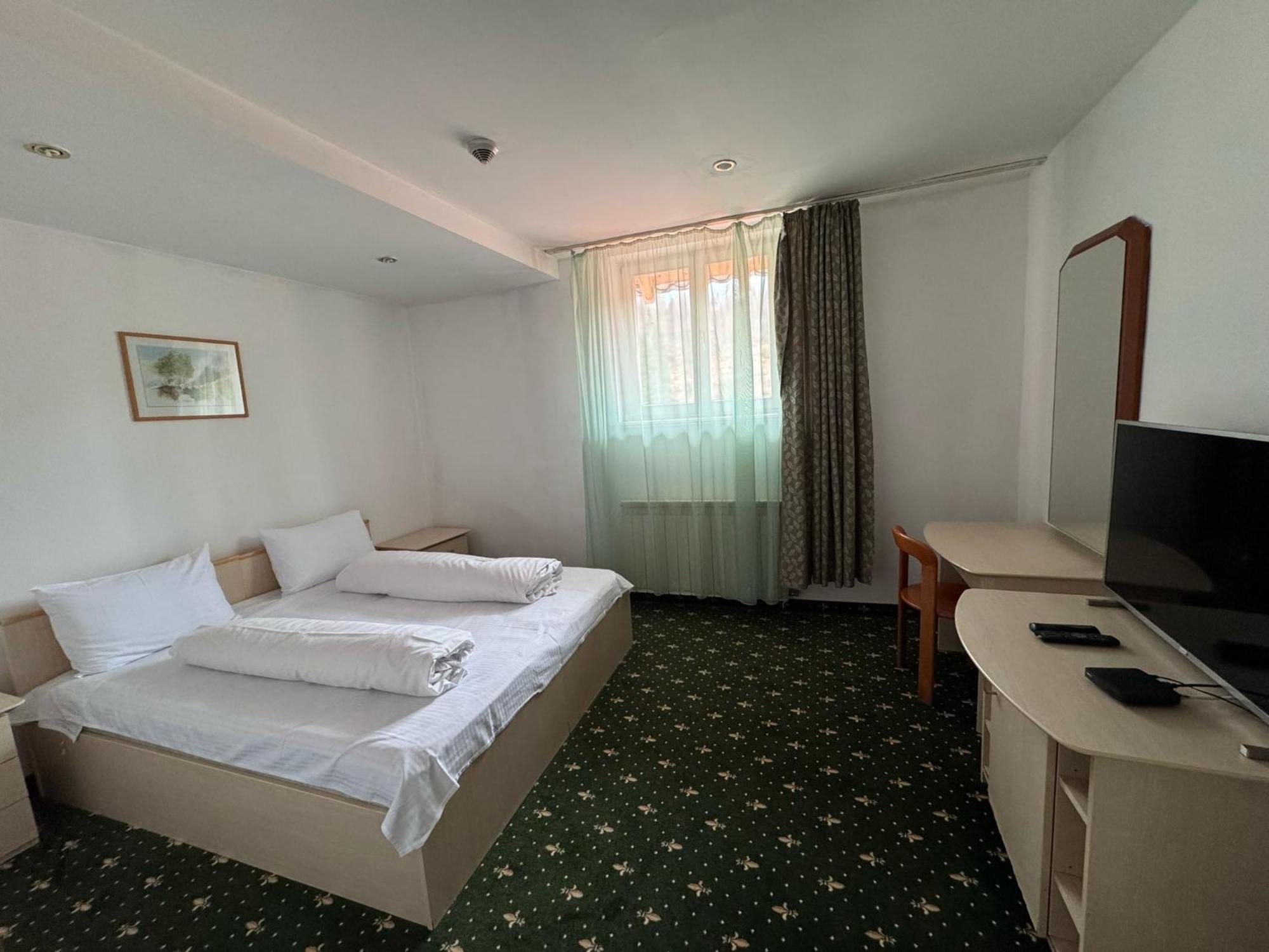 Hotel Iadolina Стана де Вале Екстериор снимка