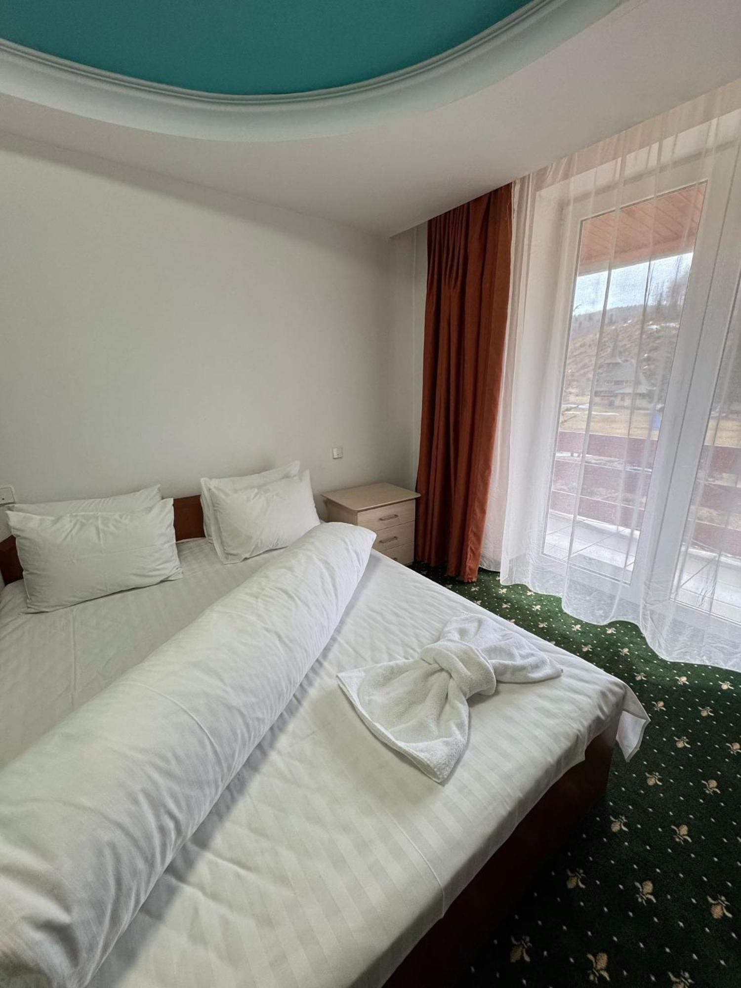 Hotel Iadolina Стана де Вале Екстериор снимка