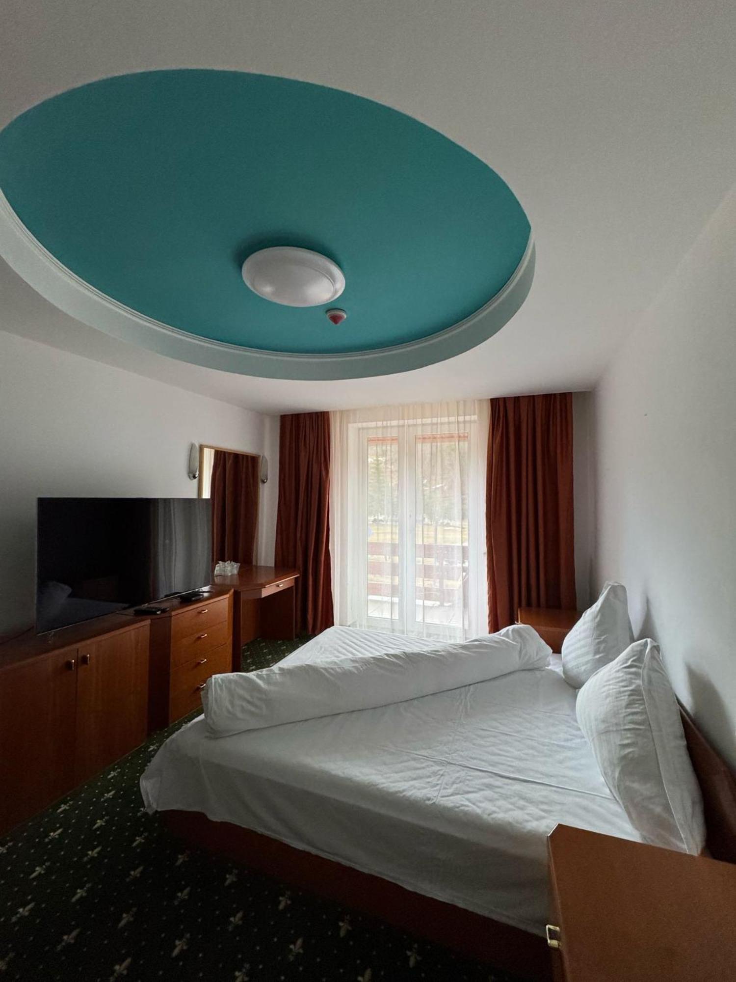 Hotel Iadolina Стана де Вале Екстериор снимка